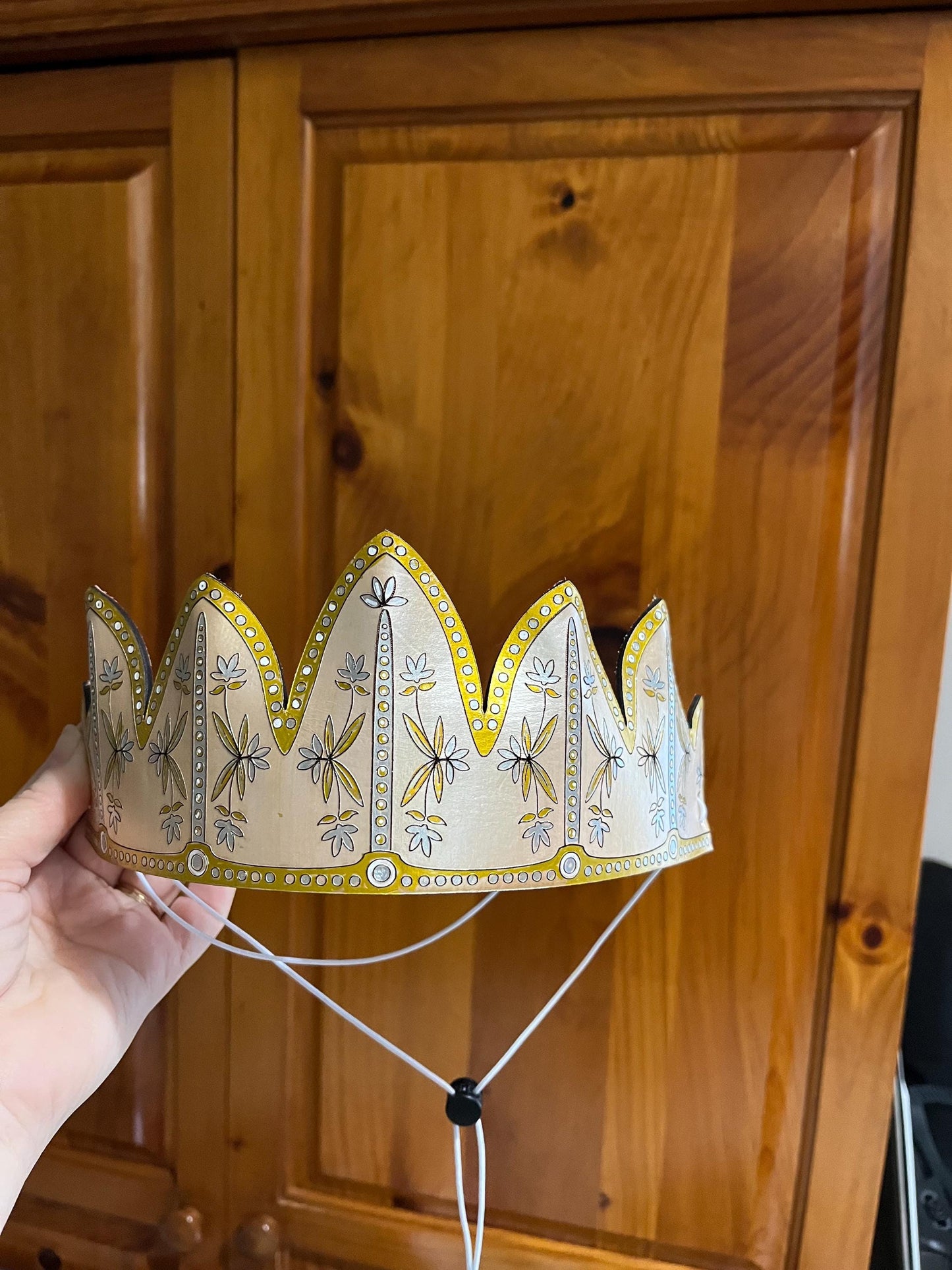 Handmade Leather King or Queen Crown | Painted Gold Crown | Renaissance Fair Mask | Cottagecore Headpiece | Fantasy Festival | Cosplay Crown